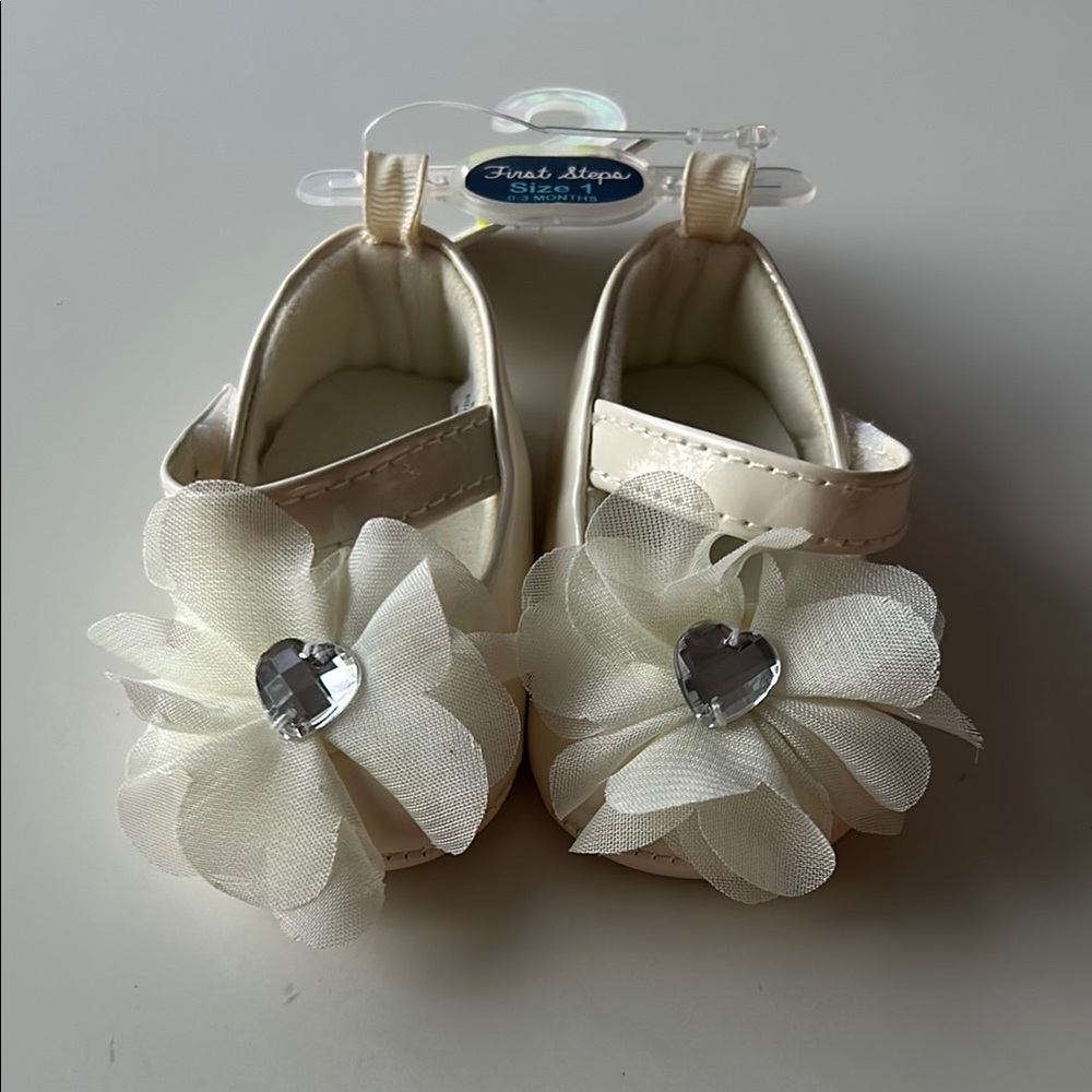 Cream Baby Shoes with Flower Accent